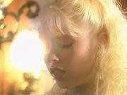 La beauté blonde et l’homme apprécient le plaisir sexuel