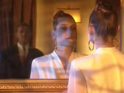 Zara Whites dans un film italien classique